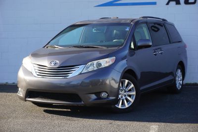 2012 TOYOTA SIENNA - Image