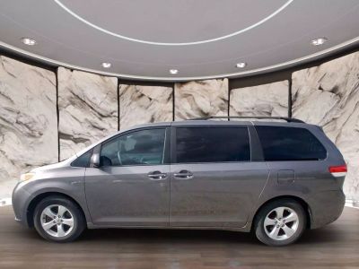 2011 Toyota Sienna - Image 1