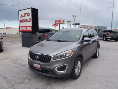 2016 Kia Sorento - Image 1
