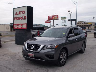 2018 Nissan Pathfinder - Image 1