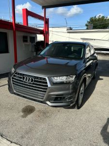 2018 Audi Q7 - Image 1