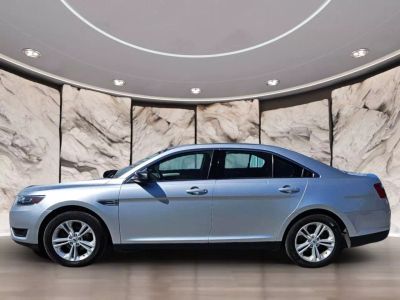 2017 Ford Taurus - Image 1