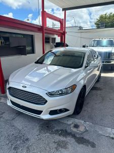 2016 Ford Fusion - Image 1