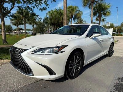2024 Lexus Es - Image 1