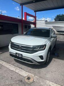 2020 Volkswagen Atlas Cross Sport - Image 1