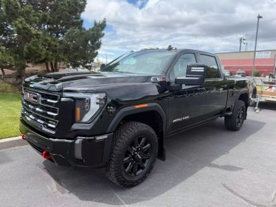 2024 GMC SIERRA 2500 HD CREW CAB PICKUP V8, TURBO DIESEL, 6.6 LITER AT4 PICKUP 4D 6 1/2 FT