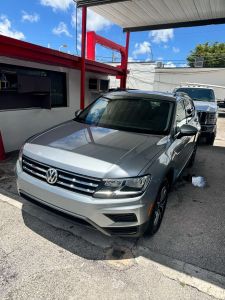 2020 Volkswagen Tiguan - Image 1