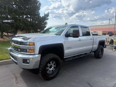 2017 CHEVROLET SILVERADO 3500 HD CREW CAB PICKUP V8, FLEX FUEL, 6.0 LITER LT PICKUP 4D 8 FT
