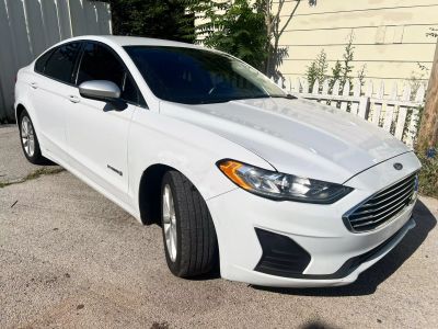 2019 Ford Fusion - Image 1