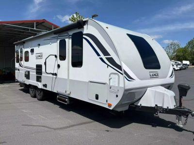 2020 LANCE 2375 - - 2375