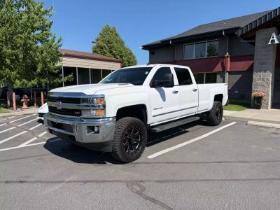 2015 CHEVROLET SILVERADO 3500 HD CREW CAB PICKUP V8, TURBO DSL, 6.6L LTZ PICKUP 4D 8 FT