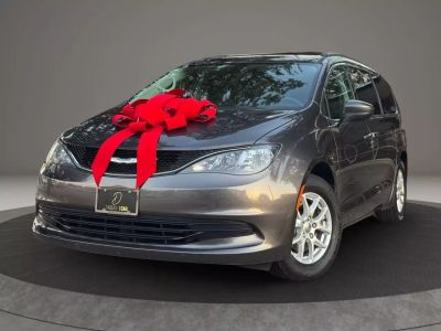 2020 Chrysler Voyager - Image 1