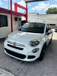 2016 Fiat 500x - Image 1