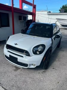 2016 Mini Countryman - Image 1