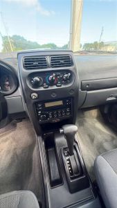 2004 Nissan Frontier Crew Cab - Image 1