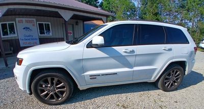 2017 Jeep Grand Cherokee - Image 1