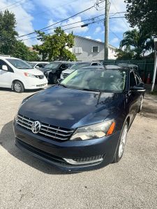 2015 Volkswagen Passat - Image 1