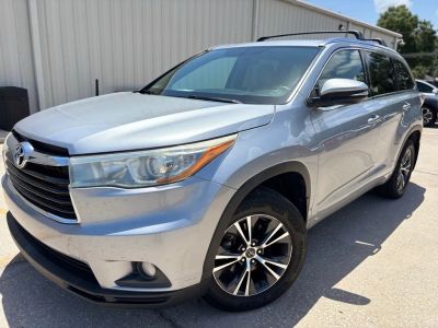 2016 Toyota Highlander - Image 1