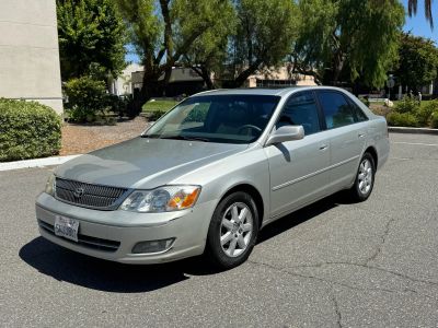 2001 Toyota Avalon - Image 1