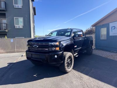 2018 CHEVROLET SILVERADO 3500 HD CREW CAB PICKUP V8, TURBO DSL, 6.6L LTZ PICKUP 4D 6 1/2 FT