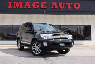 2013 Toyota Land Cruiser - Image 1