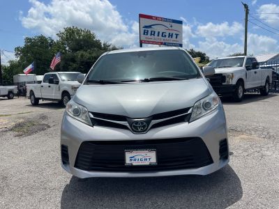 2020 Toyota Sienna - Image 1