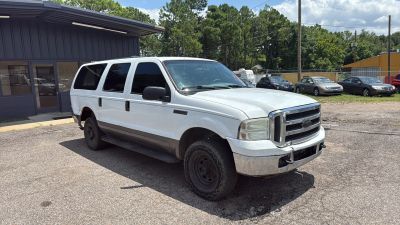 2005 Ford Excursion - Image 1
