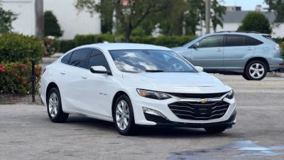 2022 Chevrolet Malibu - Image 1