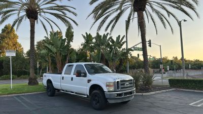 2009 Ford F350 Super Duty Crew Cab - Image 1
