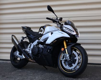 Image of 2024 APRILIA TUONO V4 1100 FACTORY