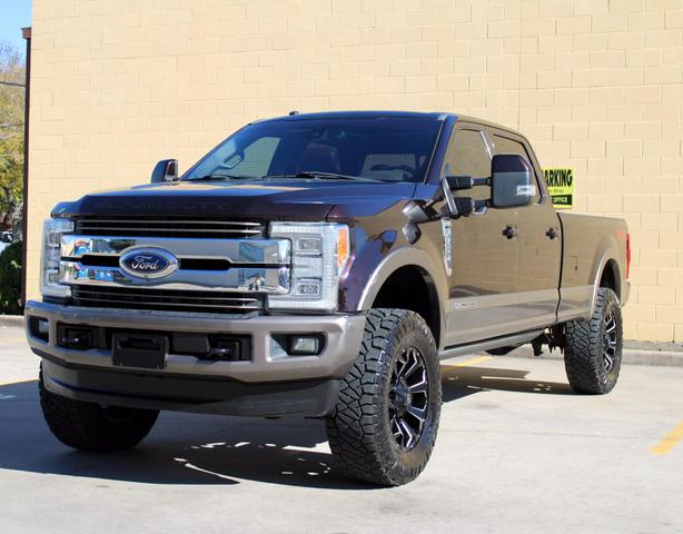 2018 Ford F-350 Super Duty King Ranch photo 3