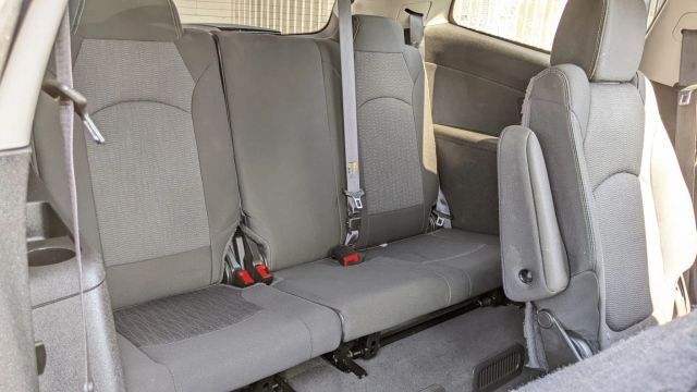 2015 CHEVROLET TRAVERSE LT SPORT UTILITY 4D