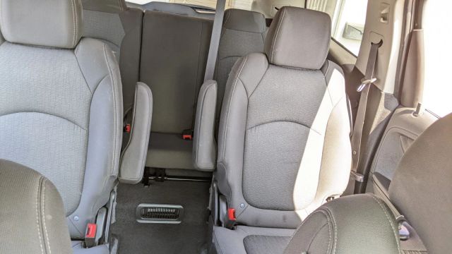 2015 CHEVROLET TRAVERSE LT SPORT UTILITY 4D