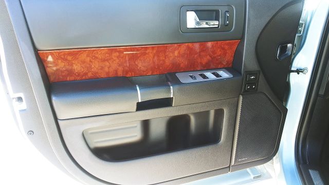 2009 FORD FLEX LIMITED SPORT UTILITY 4D
