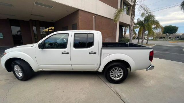 2019 NISSAN FRONTIER CREW CAB SV PICKUP 4D 5 FT