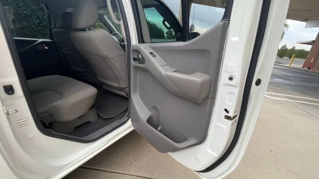 2019 NISSAN FRONTIER CREW CAB SV PICKUP 4D 5 FT