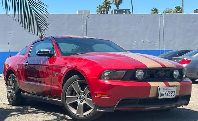 2010 FORD MUSTANG GT PREMIUM COUPE 2D