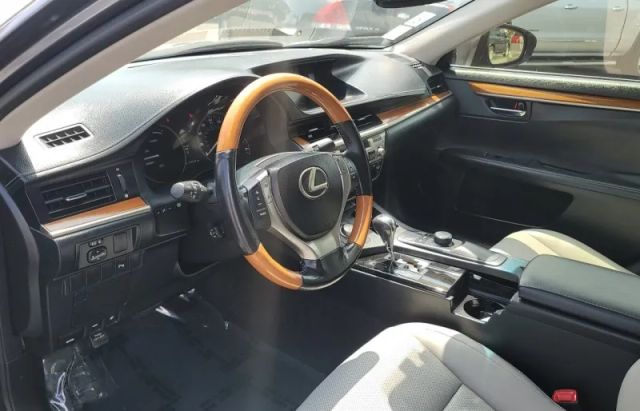 2015 LEXUS ES ES 300H SEDAN 4D