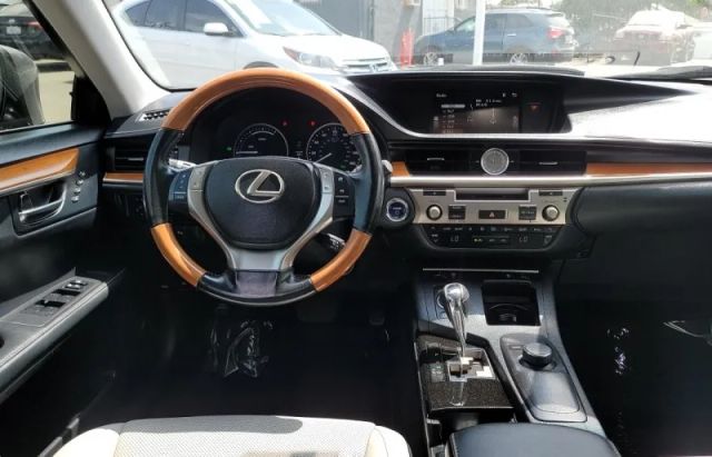 2015 LEXUS ES ES 300H SEDAN 4D