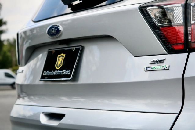 2017 FORD ESCAPE SE SPORT UTILITY 4D