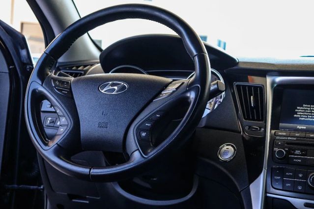2014 HYUNDAI SONATA SE SEDAN 4D