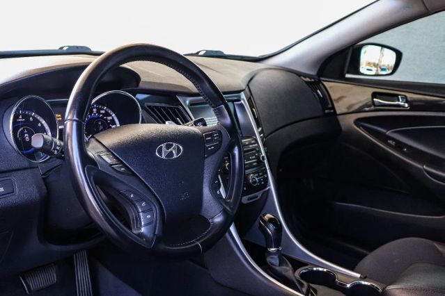 2014 HYUNDAI SONATA SE SEDAN 4D