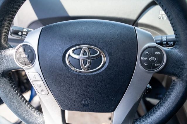 2015 TOYOTA PRIUS FOUR HATCHBACK 4D