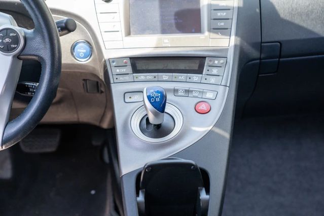 2015 TOYOTA PRIUS FOUR HATCHBACK 4D
