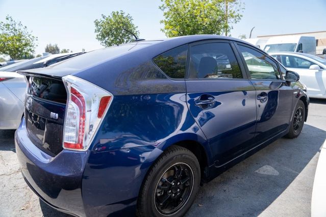 2015 TOYOTA PRIUS FOUR HATCHBACK 4D