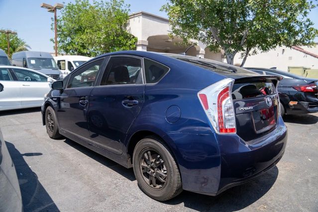 2015 TOYOTA PRIUS FOUR HATCHBACK 4D