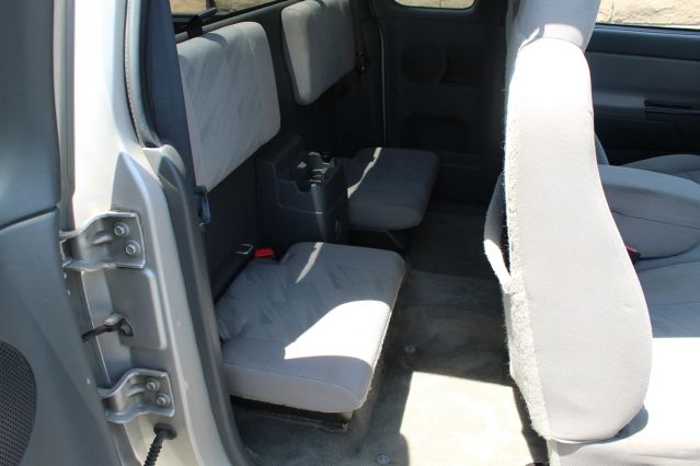2004 CHEVROLET COLORADO EXTENDED CAB PICKUP 4D 6 FT