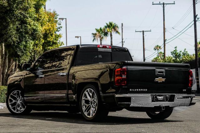 2015 CHEVROLET SILVERADO 1500 CREW CAB LTZ PICKUP 4D 5 3/4 FT