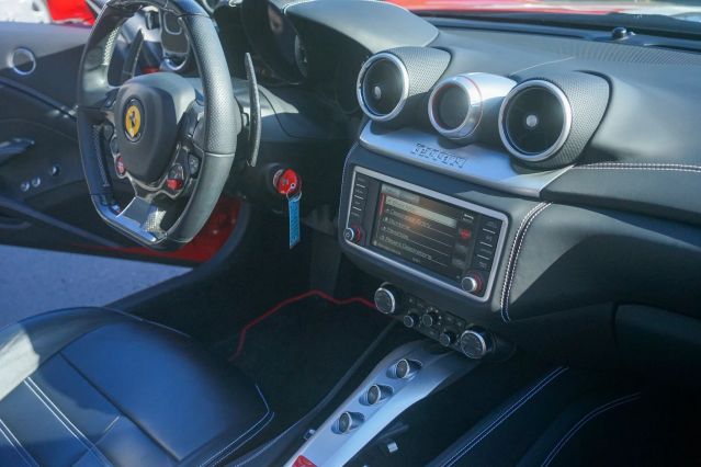 2016 FERRARI CALIFORNIA T CONVERTIBLE 2D