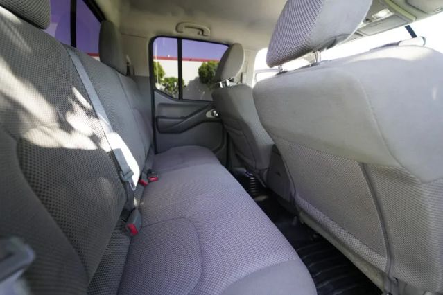2015 NISSAN FRONTIER CREW CAB SV PICKUP 4D 5 FT